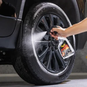 بخاخ ميجوايرز "هوت شاين" للمعان الإطارات الفائق