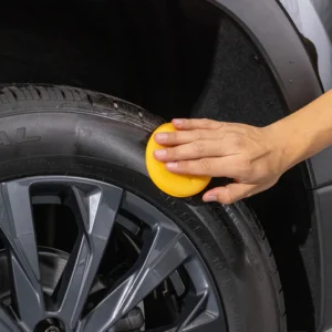 بخاخ ميجوايرز "هوت شاين" للمعان الإطارات الفائق